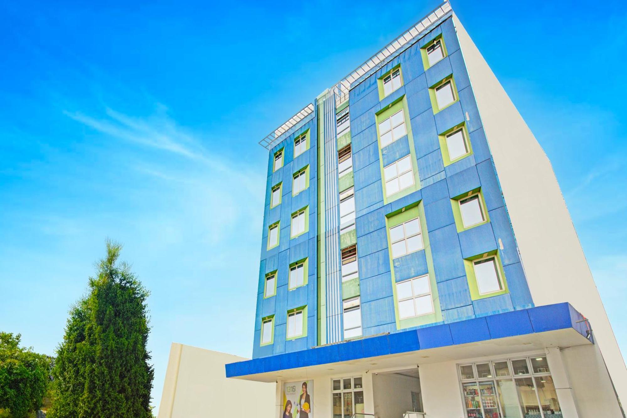 Collection O Metro Manila Near University Belt Formerly 1318 Residences Esterno foto