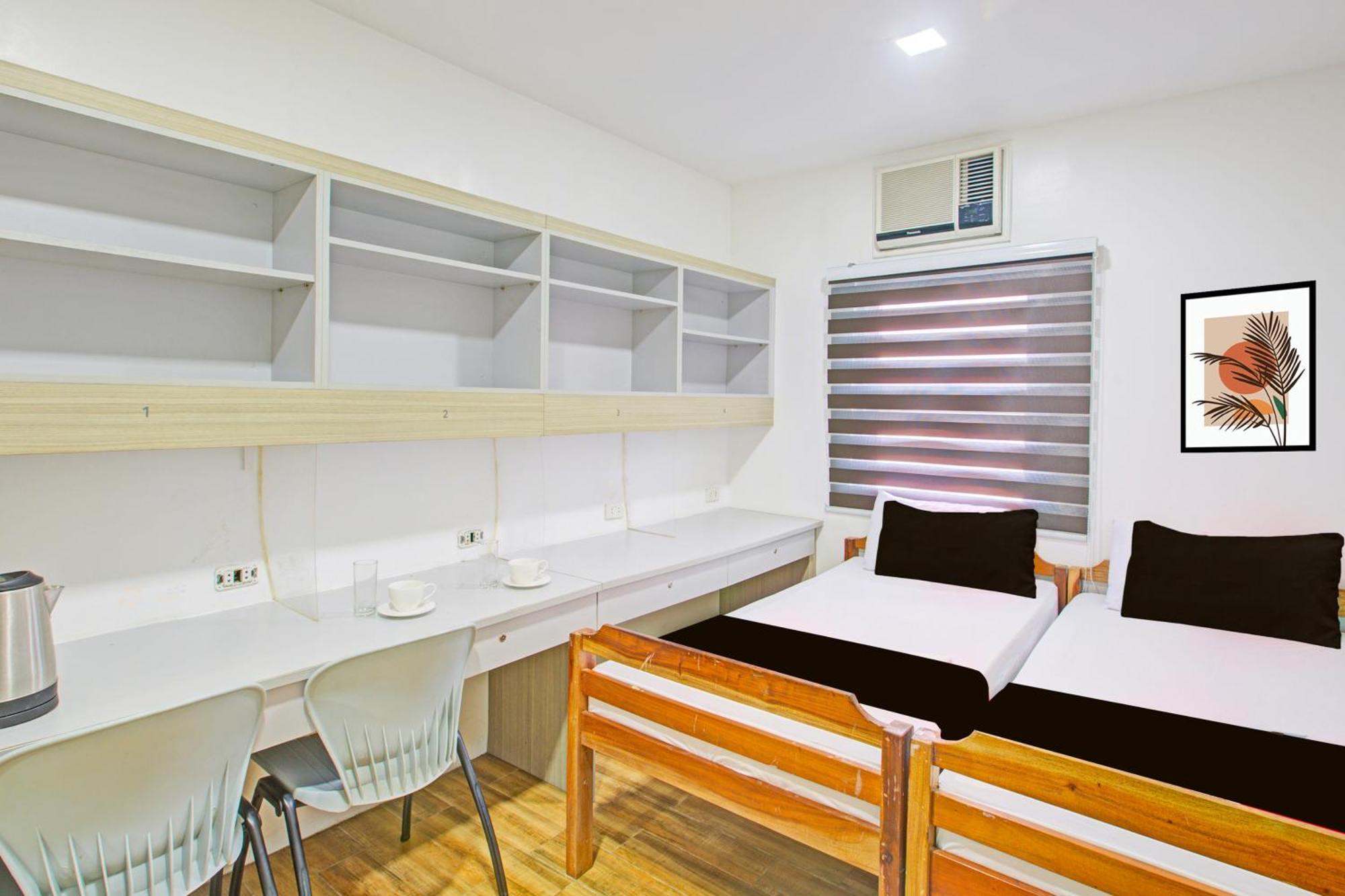 Collection O Metro Manila Near University Belt Formerly 1318 Residences Esterno foto
